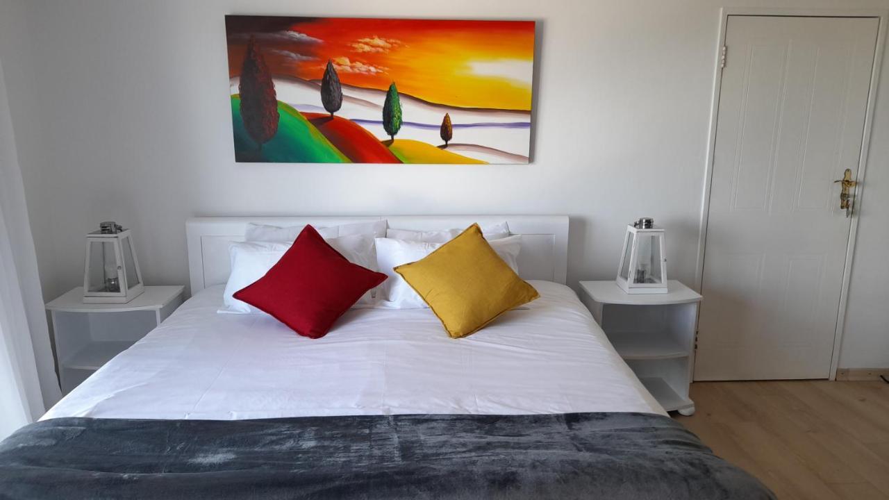 Swept Away Guesthouse - No-Loadshedding Yzerfontein Eksteriør billede