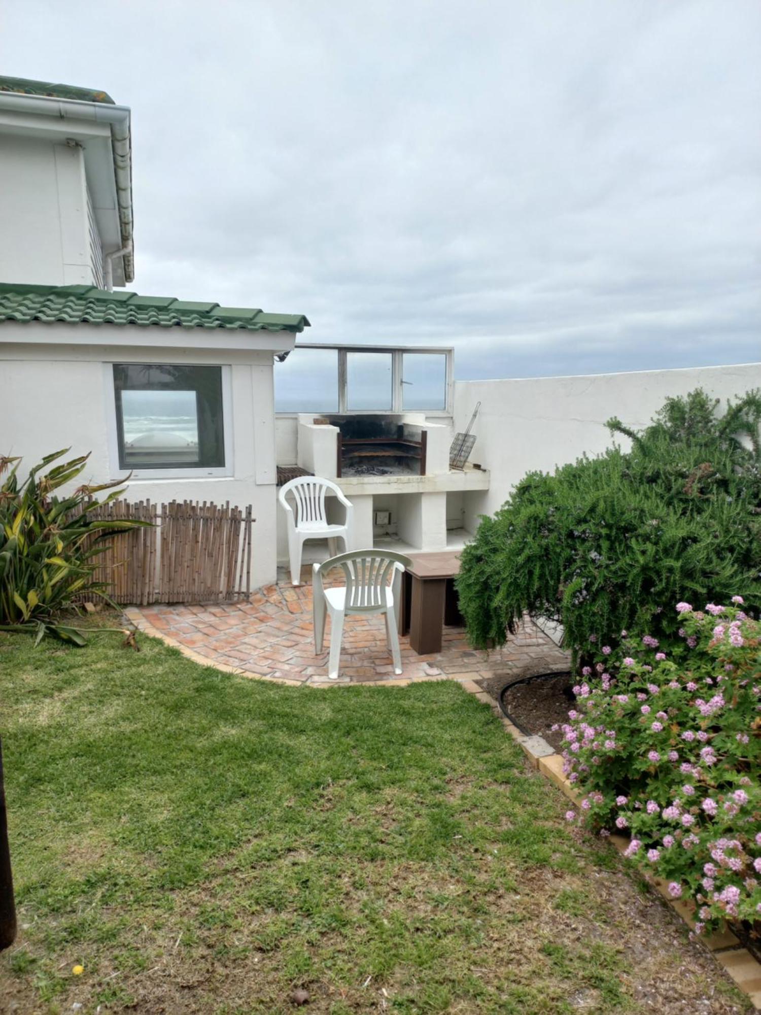 Swept Away Guesthouse - No-Loadshedding Yzerfontein Eksteriør billede