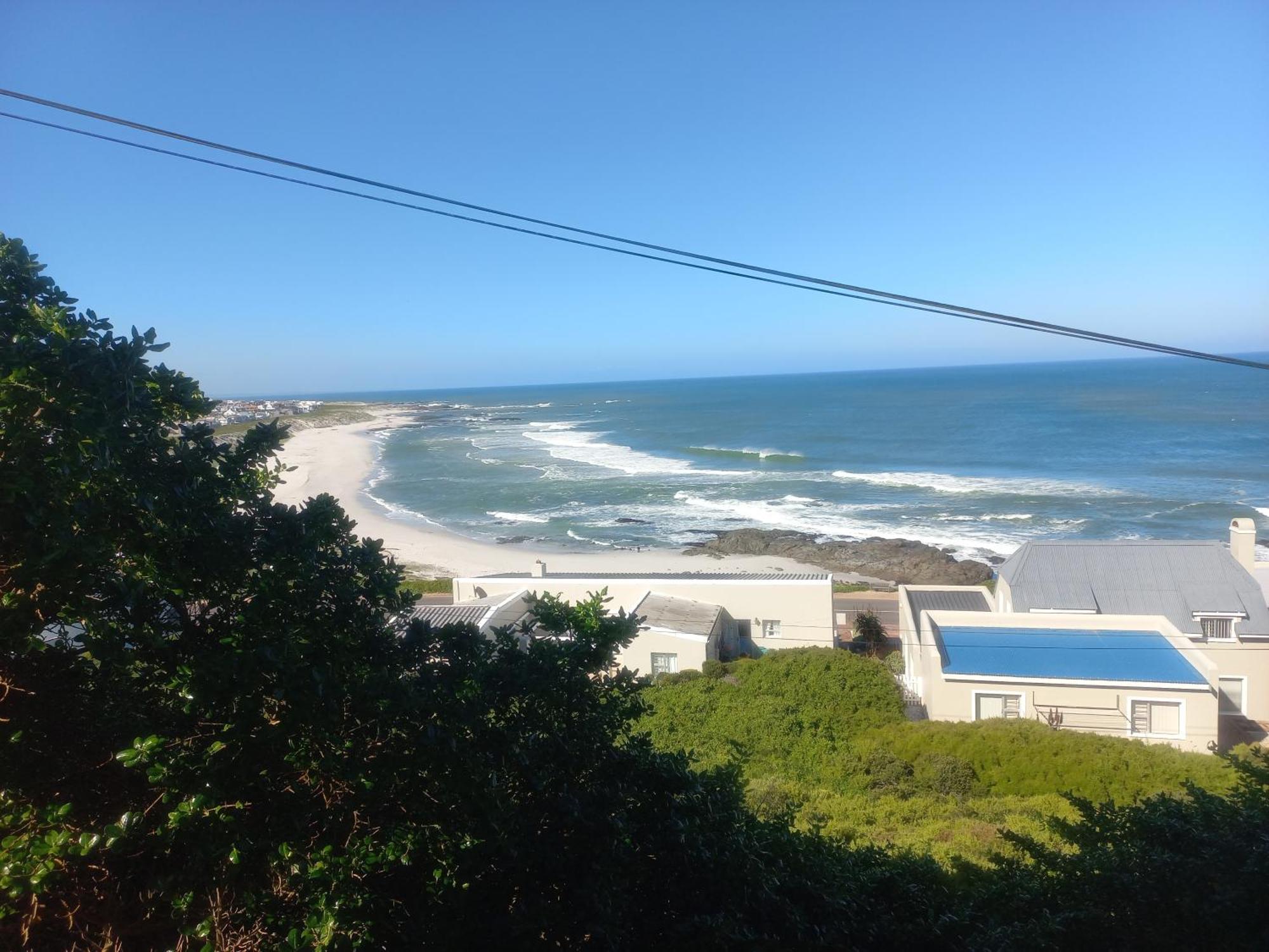 Swept Away Guesthouse - No-Loadshedding Yzerfontein Eksteriør billede