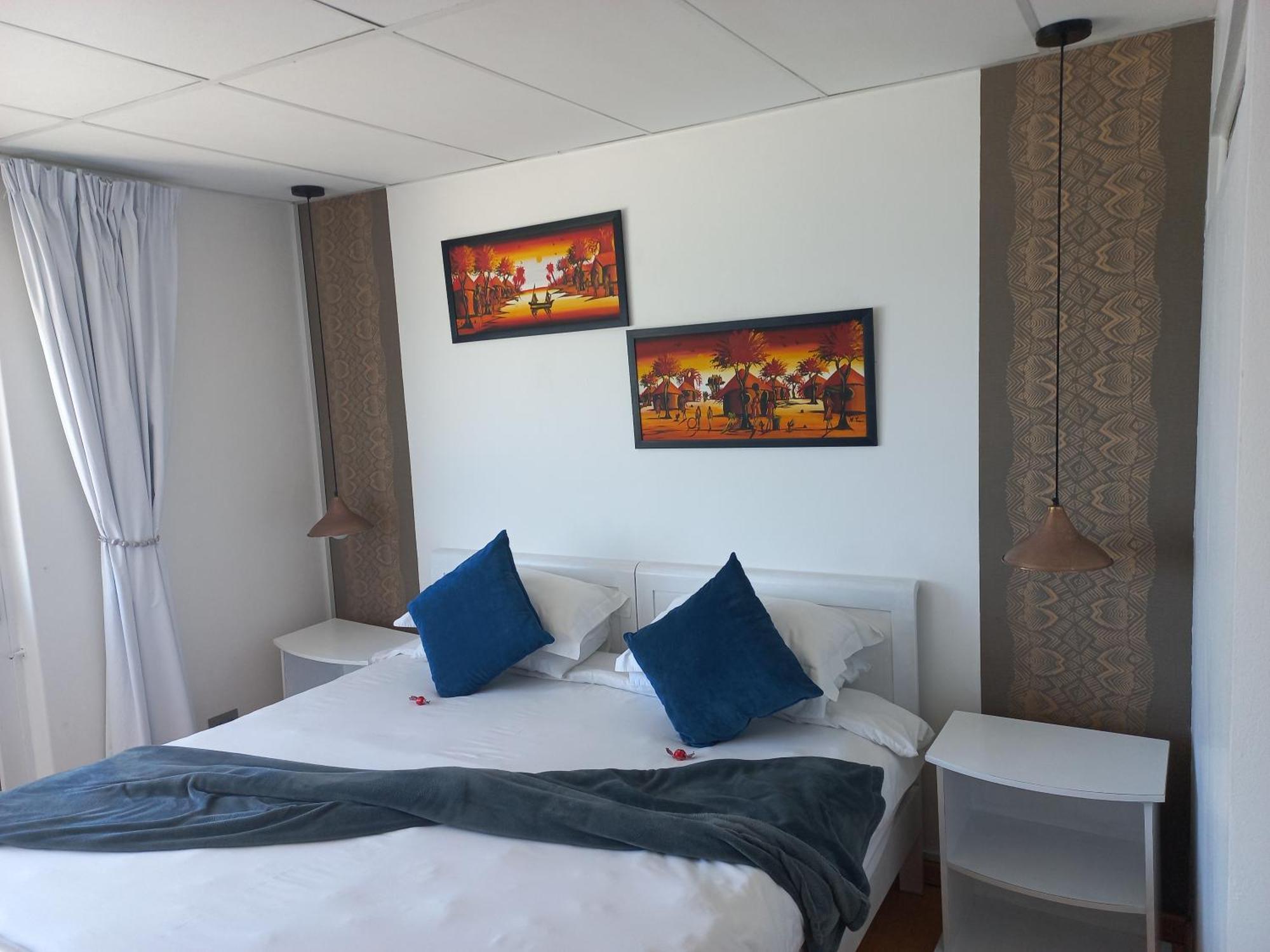 Swept Away Guesthouse - No-Loadshedding Yzerfontein Eksteriør billede